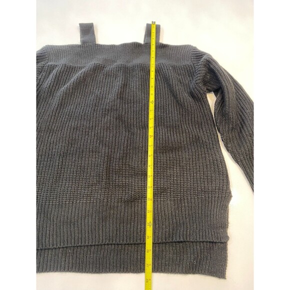 Soho New York + Co Cold Shoulder Balck Knit Sweater NWT MSRP$49.95 - Picture 2 of 7
